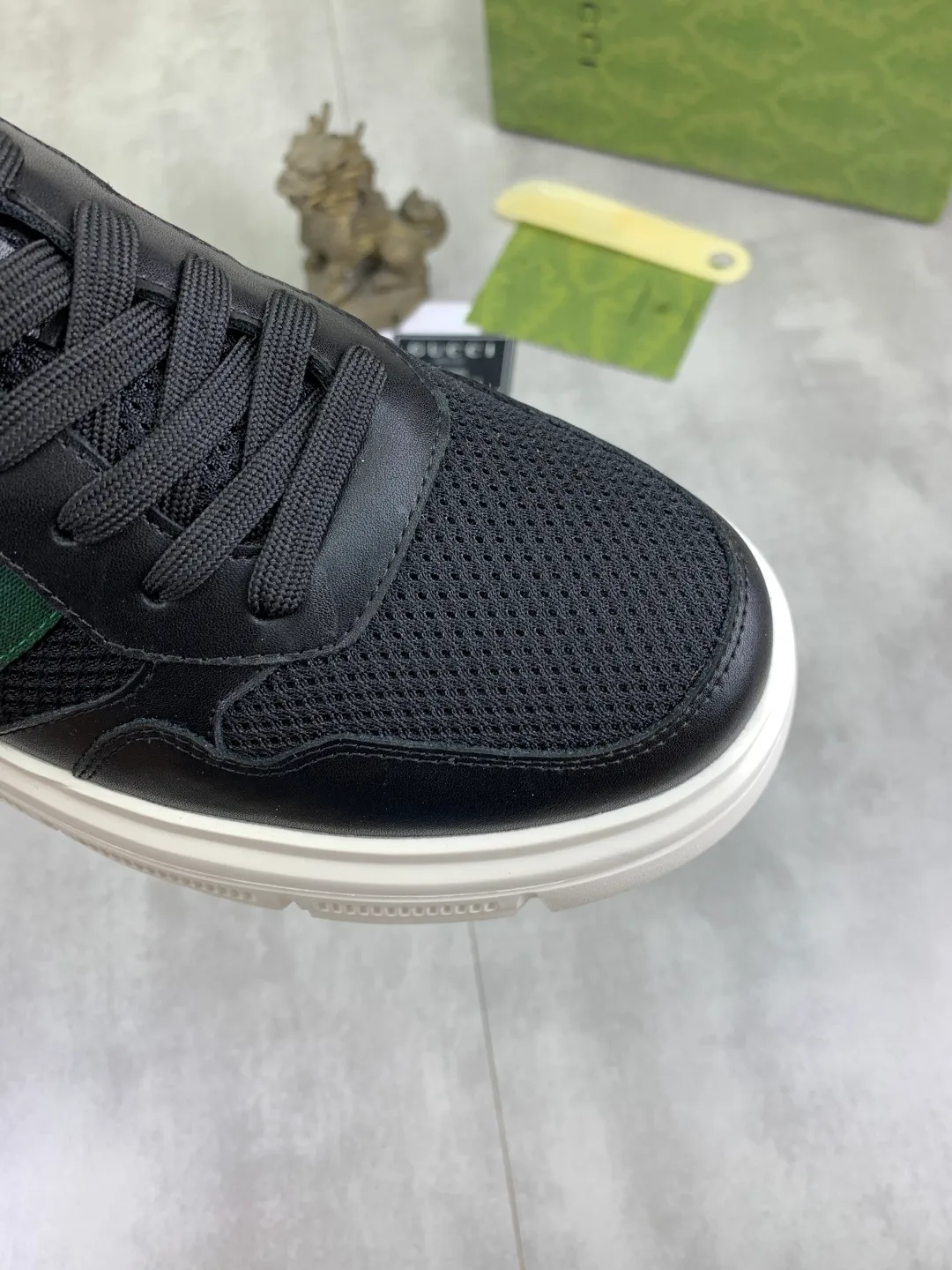 Men's shoes 💰P400💰[New style]🆘 The latest model from Gucci GUCCI official website🎁Classic casual and fashionable men's shoes👟Best model💥The style is simple and elegant, exclusive for trendy men. Unique official website latest brand elements👑Gucci original decoration, fashionable and generous, original soft calfskin fabric➕Comfortable soft first-layer pigskin lining ✅The official website specifies wear-resistant casual outsole, the classic model is photographed in real life🎬Color: 2️⃣colors available😍Number of codes: 38-44